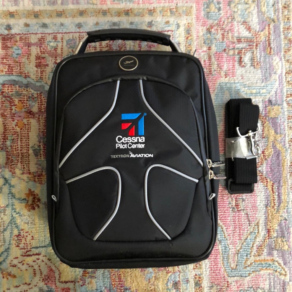 Pilot travel bag